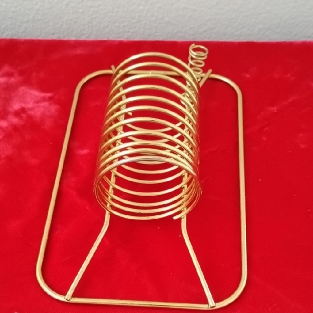 D- NWOT Elegant Gold Mail Holder - Picture 4 of 7